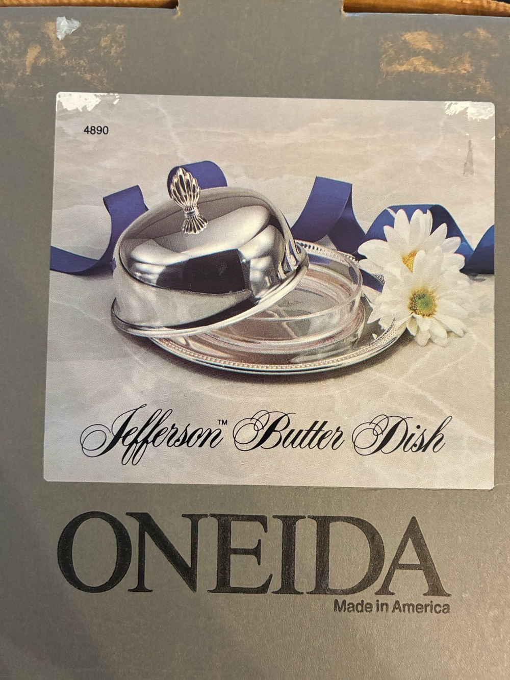 Vintage Oneida Silverplate Round Butter Dish Grandmillenial Decor Old English - Picture 2 of 9